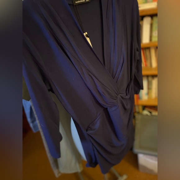 Pretty Emily boutique soft rayon 1/2-sleeve top! Navy blue size large:br… - Picture 3 of 5